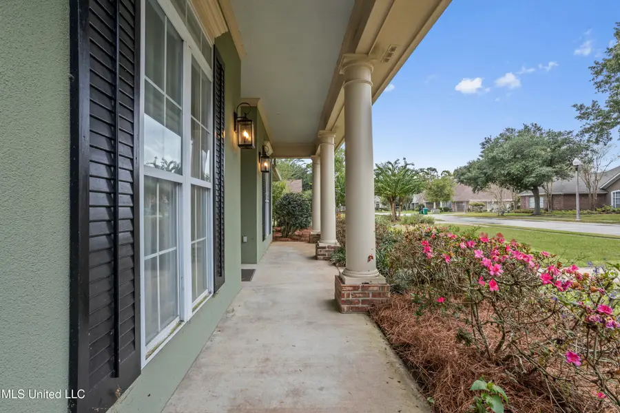 124 Surgeres Place, Ocean Springs, MS 39564 - Image #3