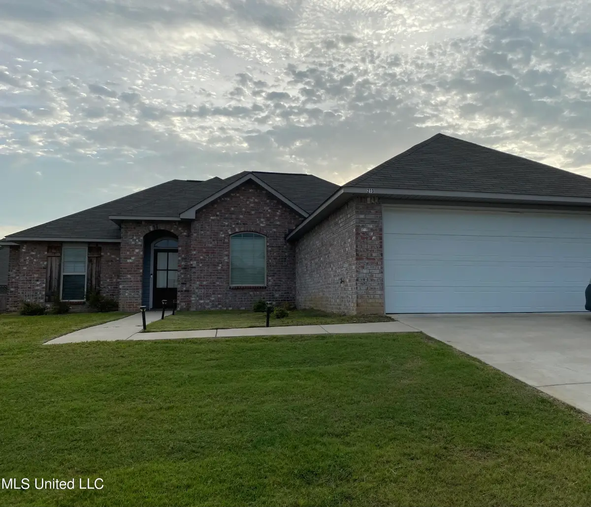 213 Longfellow Cove, Byram, MS 39272 - Image #1
