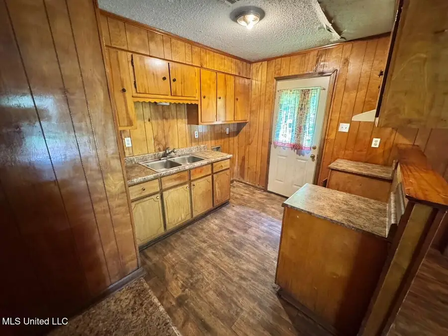 165 Greenbriar Circle, Holly Springs, MS 38635 - Image #3