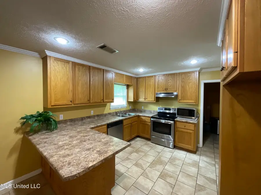 814 Windsor Road, Grenada, MS 38901 - Image #3