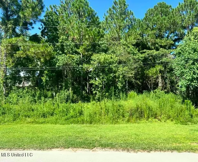 328 Terrace Avenue, Waveland, MS 39576 - Image #2