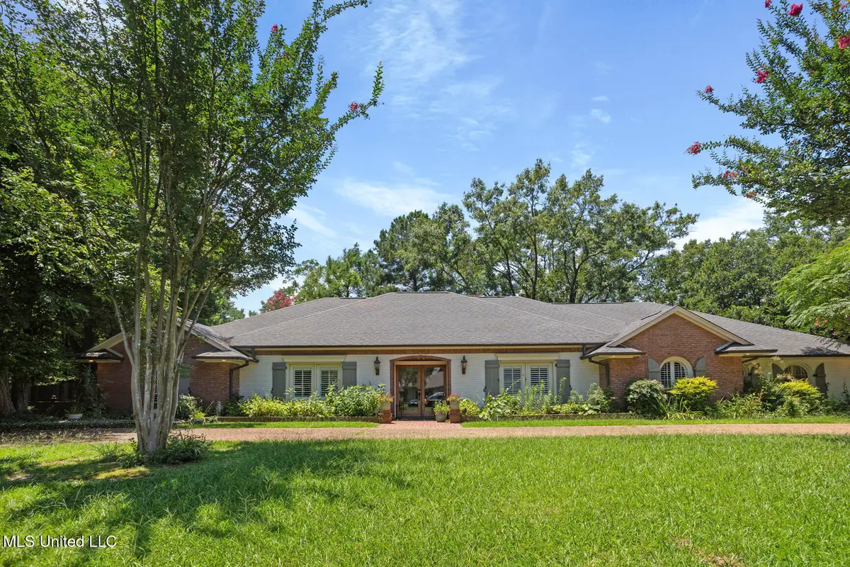 127 Winged Foot Circle, Jackson, MS 39211 - Image #1