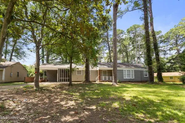 329 Pine Ridge Road, Jackson, MS 39206