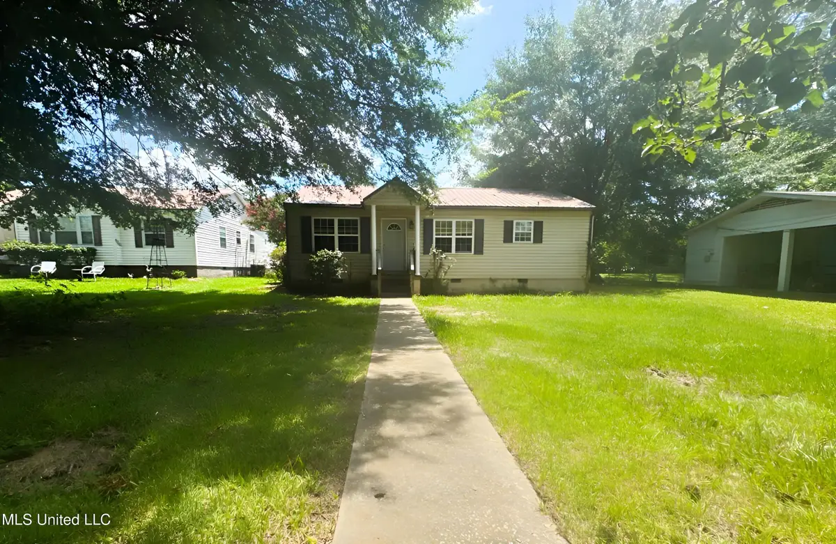 707 N West Street, Mendenhall, MS 39114 - #1