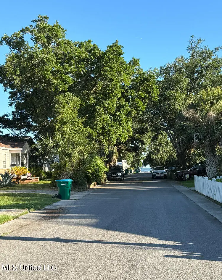 196 Markham Drive, Gulfport, MS 39507 - Image #2