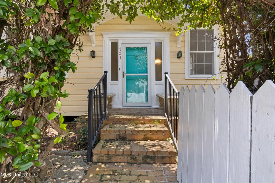 121 Seal Avenue, Pass Christian, MS 39571 - Image #2