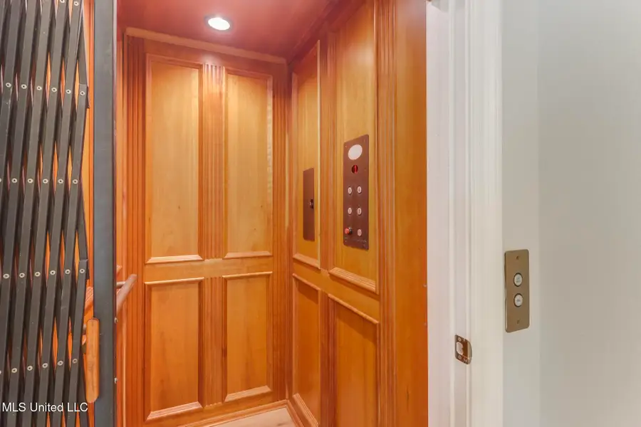 80 E Beach Boulevard, Gulfport, MS 39507 - Image #3