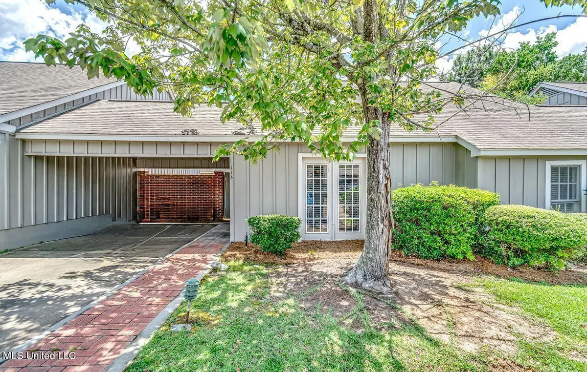 114 River Place, Jackson, MS 39211 - Image #1