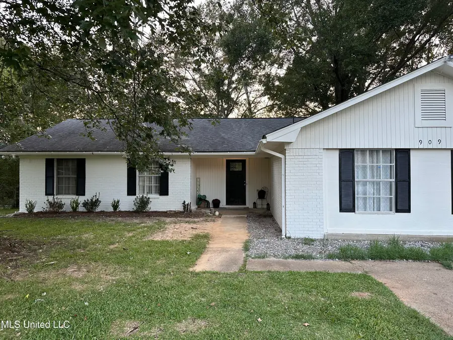 909 Brookford Court, Jackson, MS 39212 - Image #2