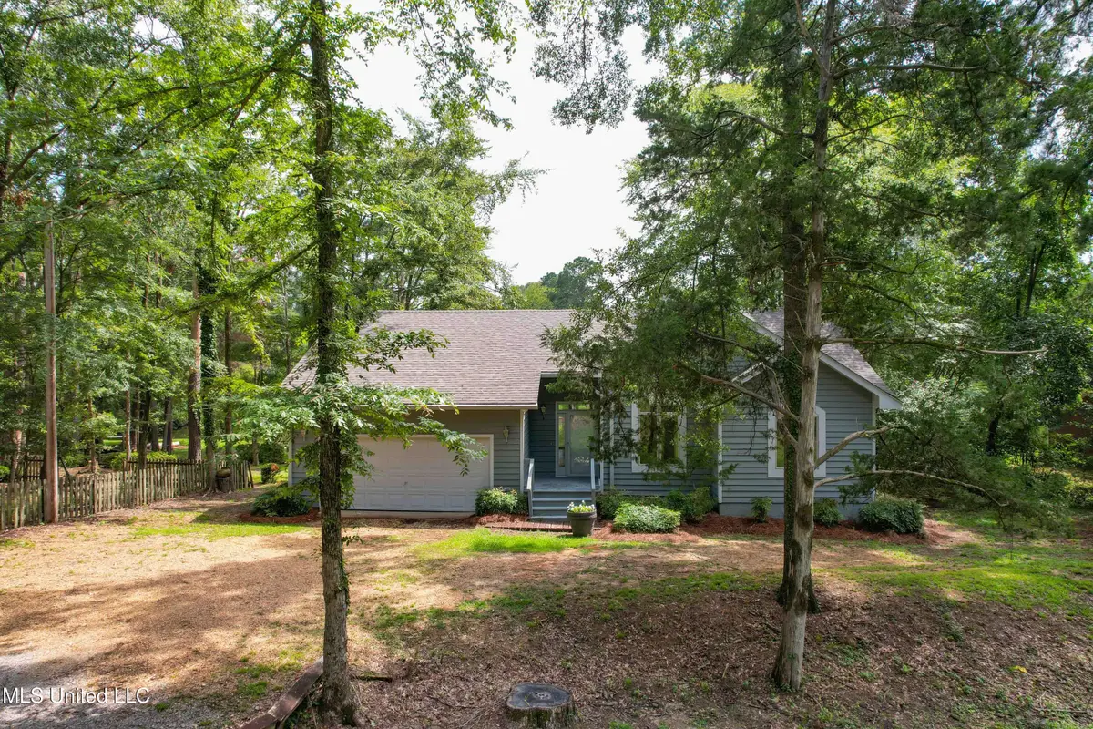 172 Lorman Lane, Madison, MS 39110 - Image #1