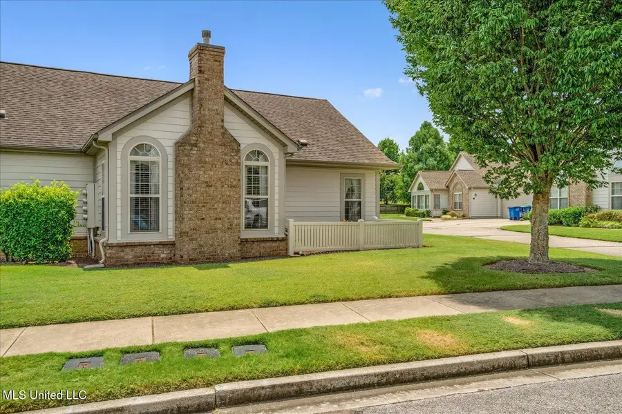 8817 Parkview Oaks Circle, Olive Branch, MS 38654 - Image #2