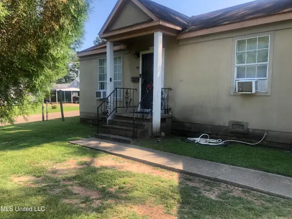 4201 Larchmont Street, Jackson, MS 39209