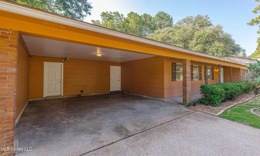 1011 Laurelwood Drive, Clinton, MS 39056 - Image #3