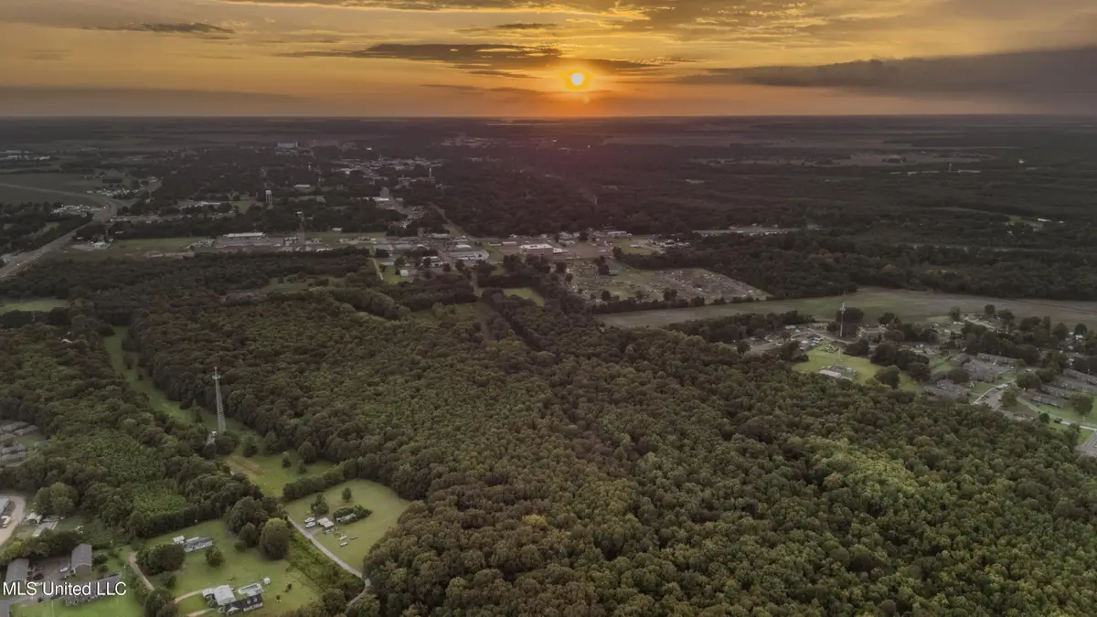 0000 Browning Rd, Greenwood, MS 38930 - Image #1