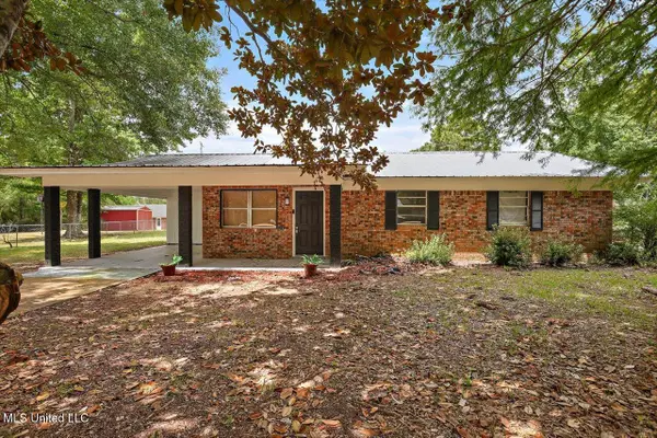 816 NE Boling Street, Magee, MS 39111