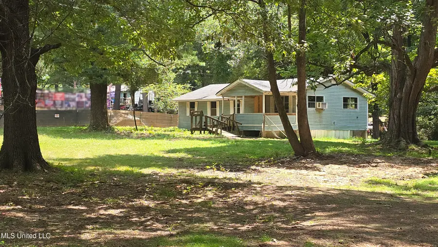 338 Davis Road, Byhalia, MS 38611 - Image #2