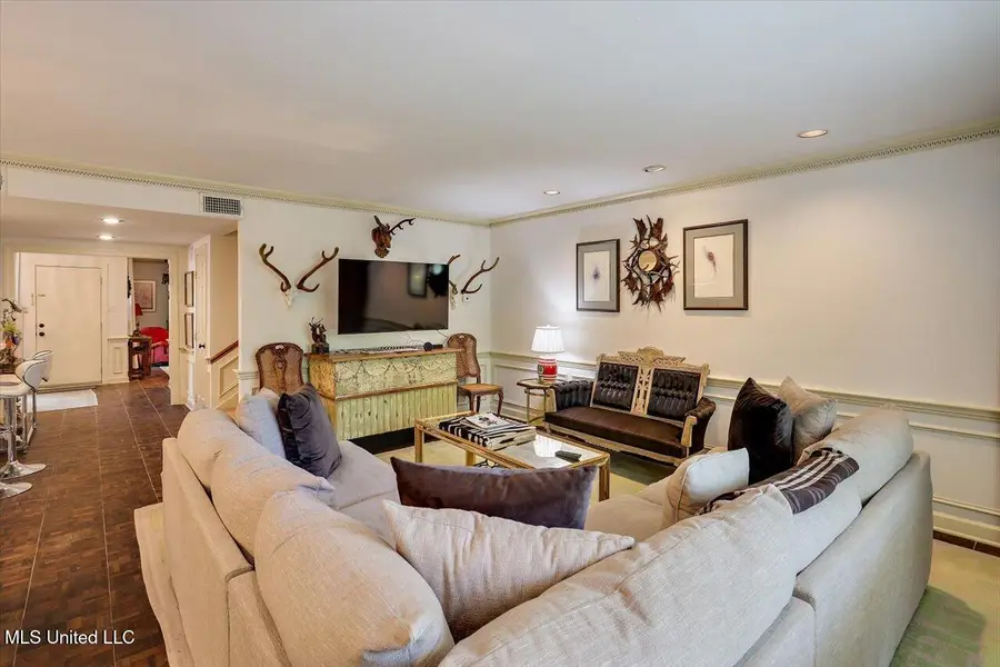 1 Eastbrooke Street, Jackson, MS 39216 - #3