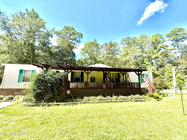 7853 Petunia Road, Gautier, MS 39553