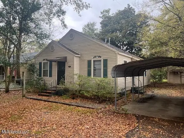 304 W Adams Avenue, Greenwood, MS 38930