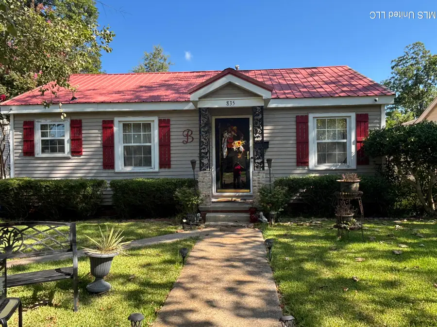 835 Catalpa Street, Clarksdale, MS 38614 - Image #2