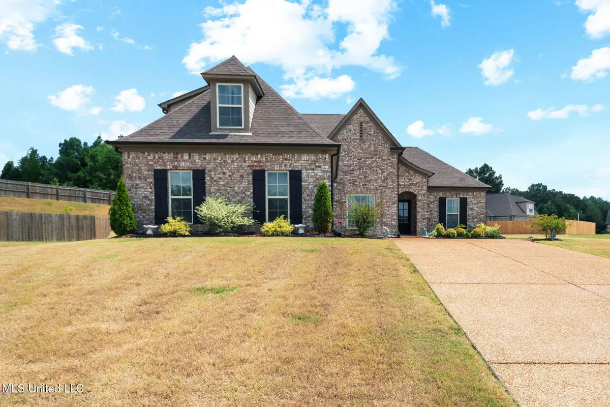 555 Emma Cove, Nesbit, MS 38651 - Image #1
