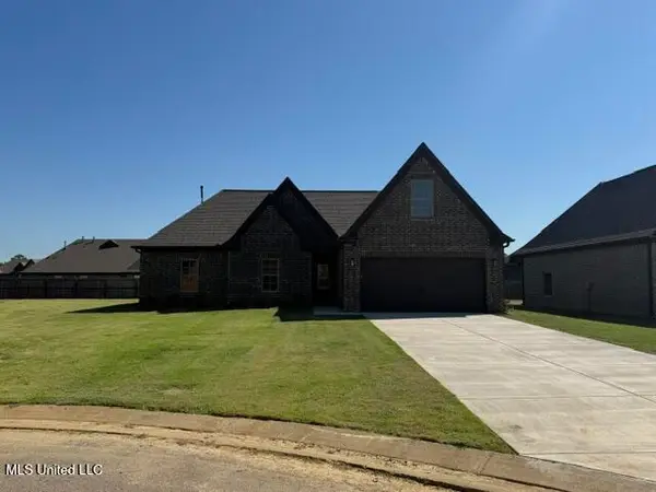6509 Carmel Pointe Drive, Walls, MS 38680