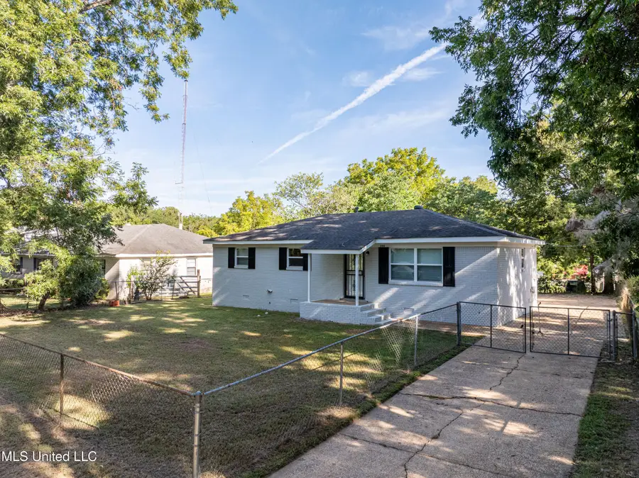 300 E Valley Avenue, Holly Springs, MS 38635 - Image #2