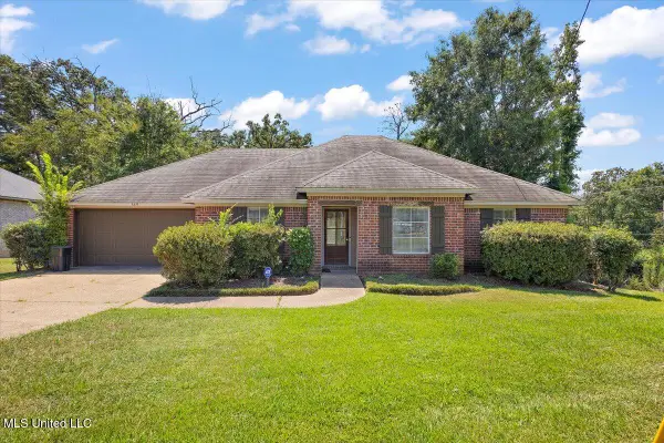 739 Hawthorn Green Drive, Ridgeland, MS 39157