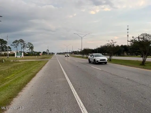 3701 Bienville Boulevard, Ocean Springs, MS 39564 - Image #2