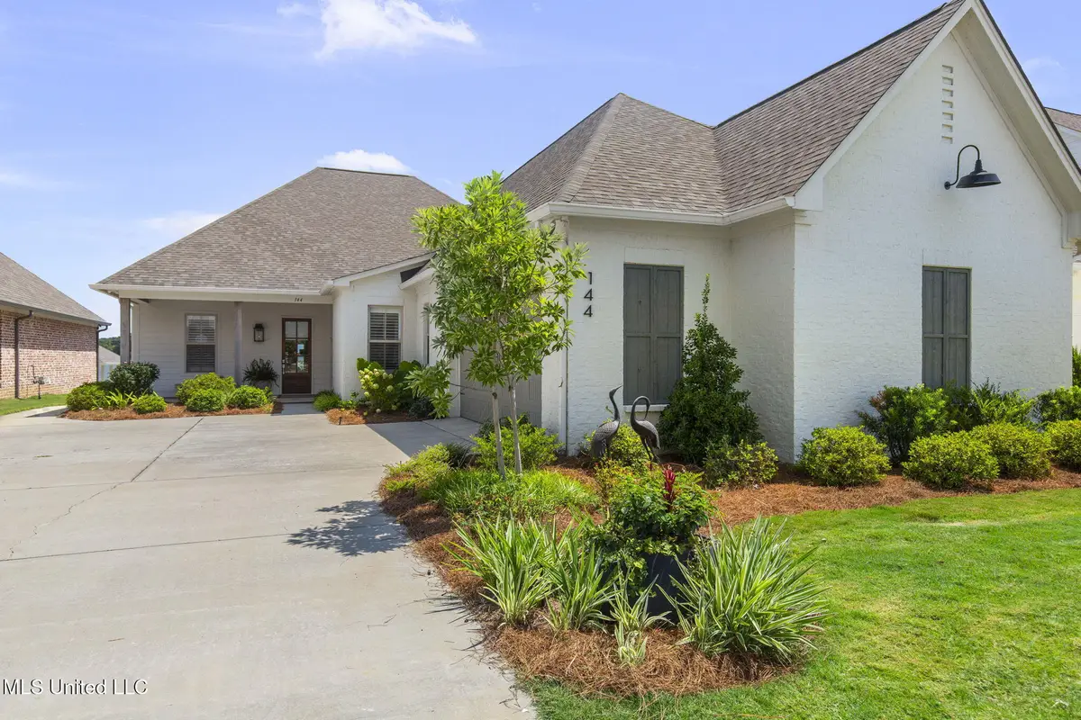 144 Heron's Bay Circle, Madison, MS 39110 - Image #1
