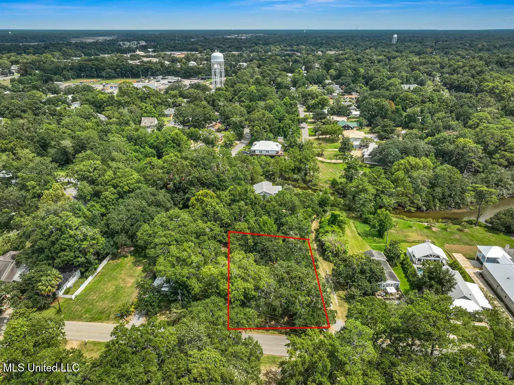 408 Magnolia Avenue, Ocean Springs, MS 39564 - #1