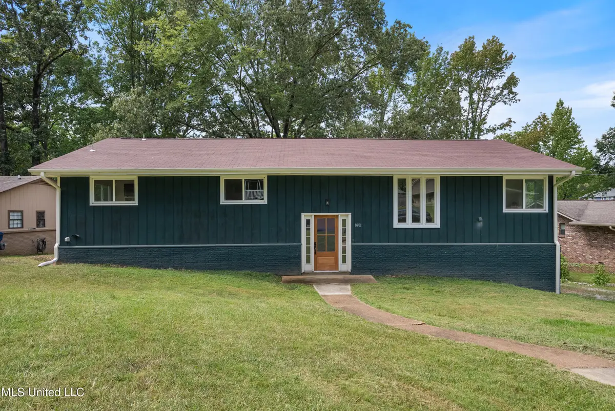 8701 Bobwhite Drive, Hernando, MS 38632 - #1