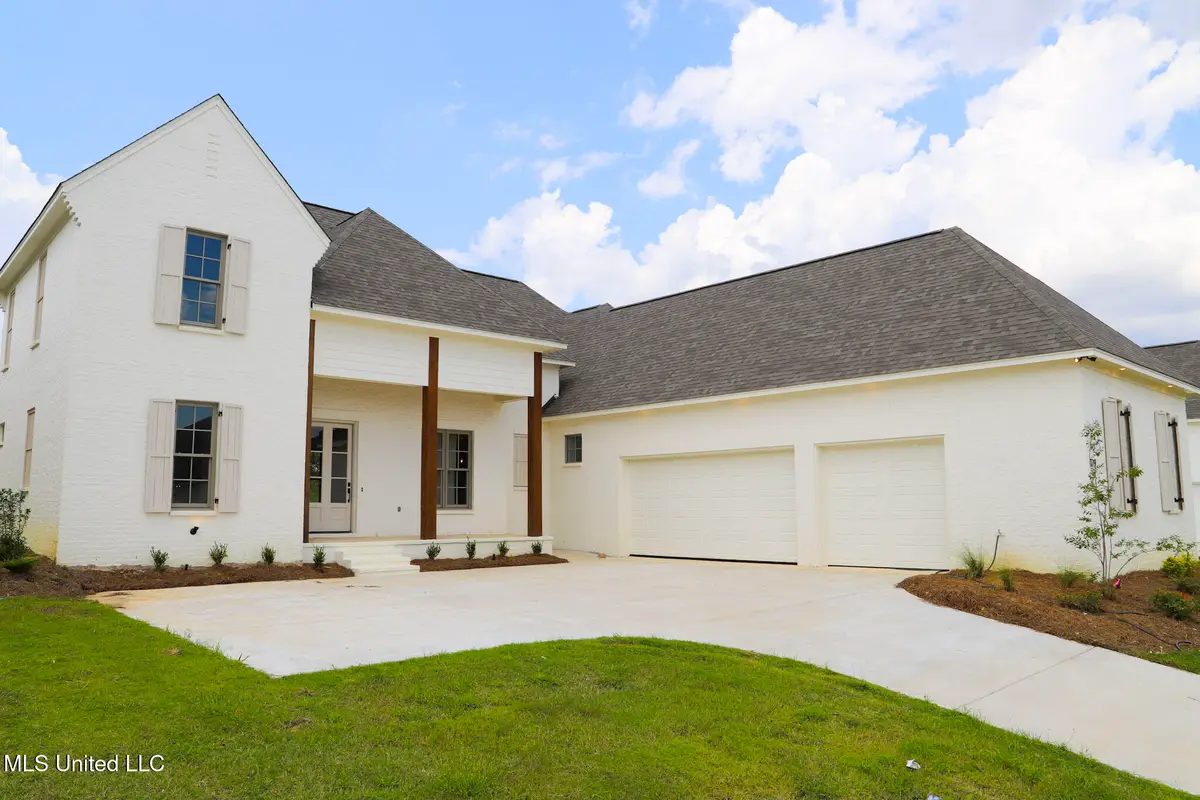 129 Genoa Drive, Madison, MS 39110 - Image #1