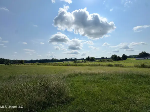 R10 Old Hwy 16, Benton, MS 39039