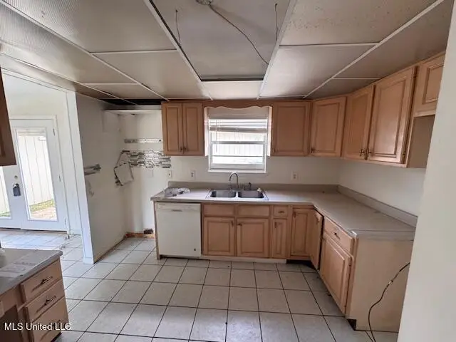 15044 Dedeaux Road, Gulfport, MS 39503 - Image #3