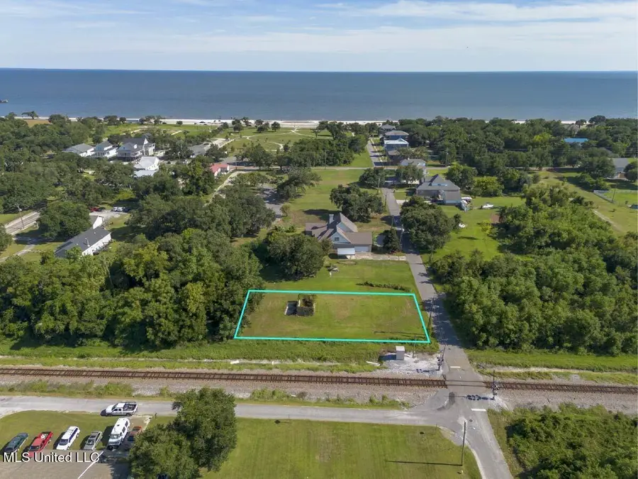 236 Clarence Avenue, Pass Christian, MS 39571 - Image #2