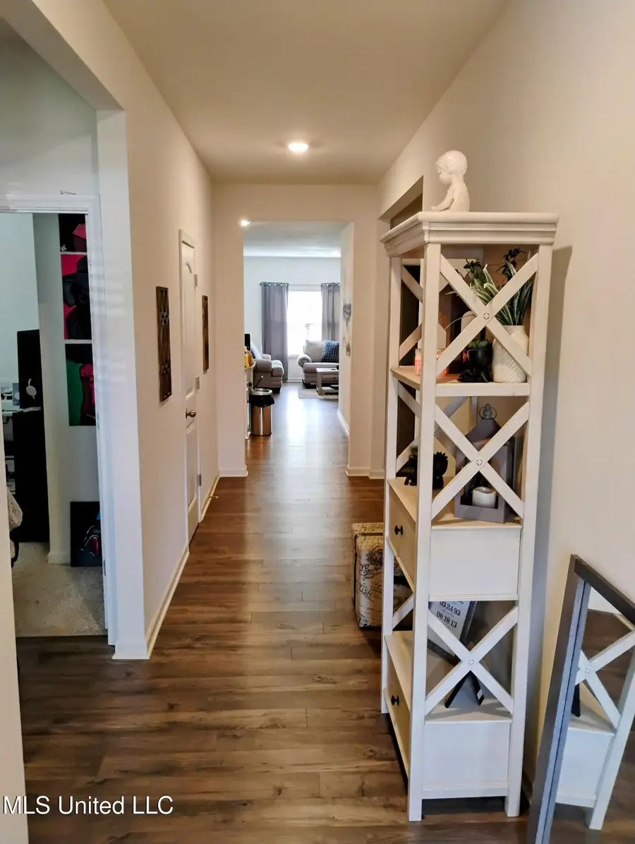 8835 Mary Frances Drive, Southaven, MS 38671 - Image #2