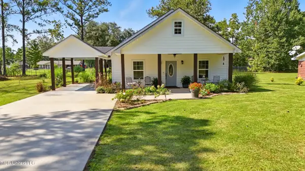 2620 Jackson Landing Road, Picayune, MS 39466