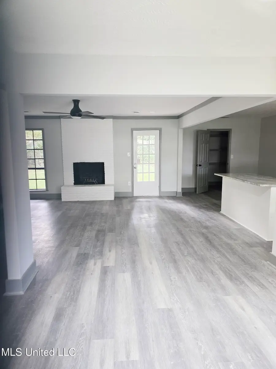 107 Lake Of Pines Drive, Jackson, MS 39206 - Image #3