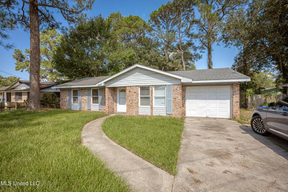4907 Old Mobile Avenue, Pascagoula, MS 39581 - Image #1