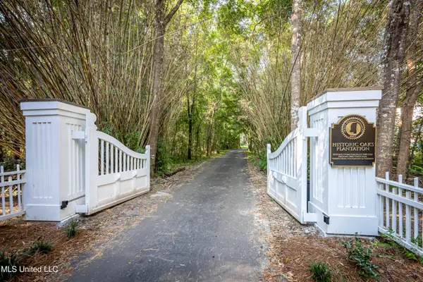 Lot 2 Pointe Aux Chenes, Ocean Springs, MS 39564