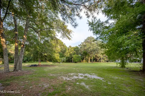 Lot 4 Pointe Aux Chenes, Ocean Springs, MS 39564