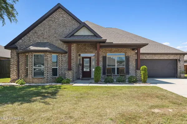 6678 Sugarcane Circle, Ocean Springs, MS 39564