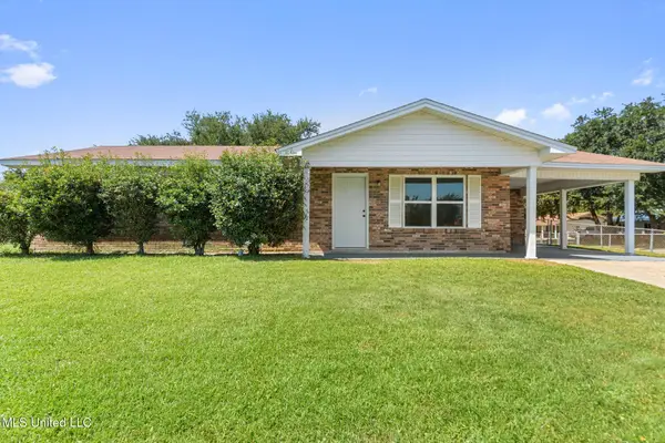 312 Springdale Circle, D'Iberville, MS 39540