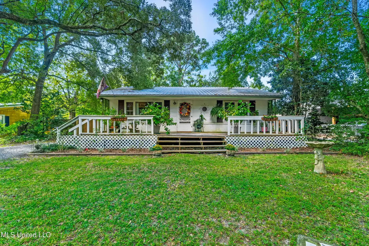 1918 Stuart Avenue, Ocean Springs, MS 39564 - Image #1