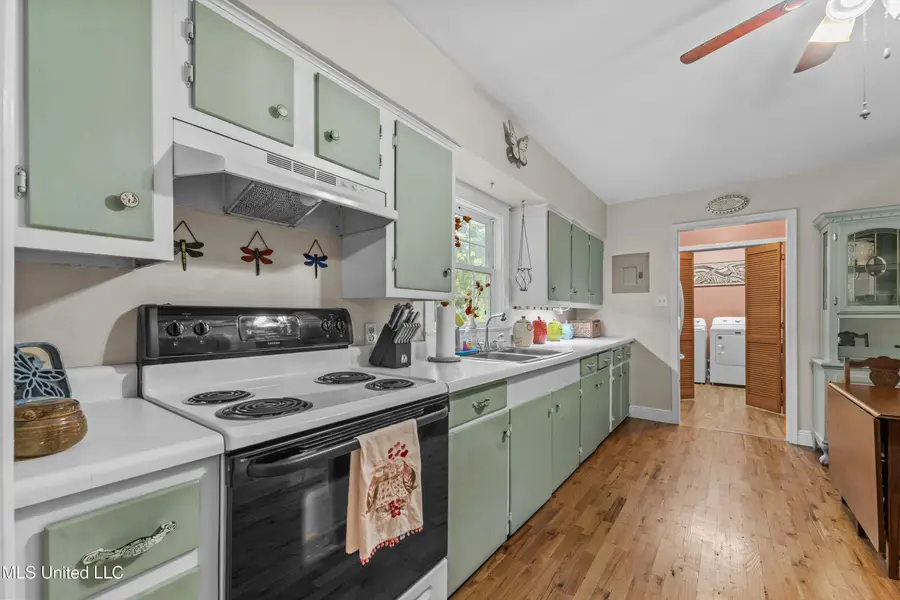 1918 Stuart Avenue, Ocean Springs, MS 39564 - Image #3