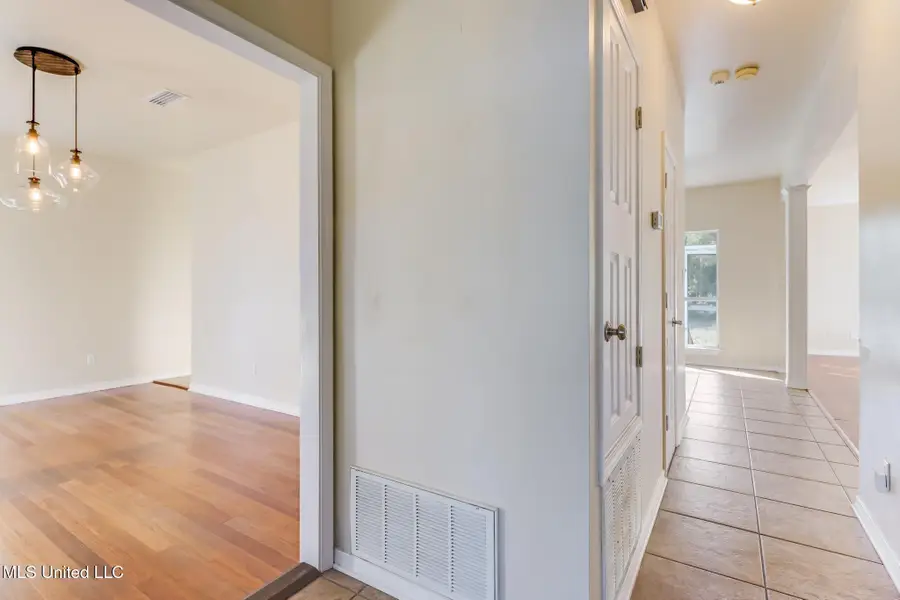 1066 Conley Circle, Ocean Springs, MS 39564 - Image #2