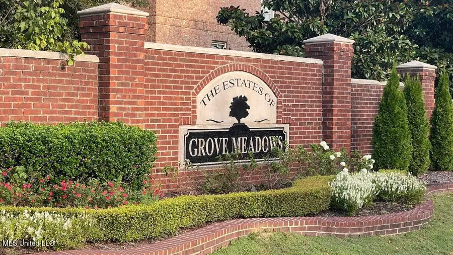 2830 S Manning Circle, Nesbit, MS 38651 - Image #2