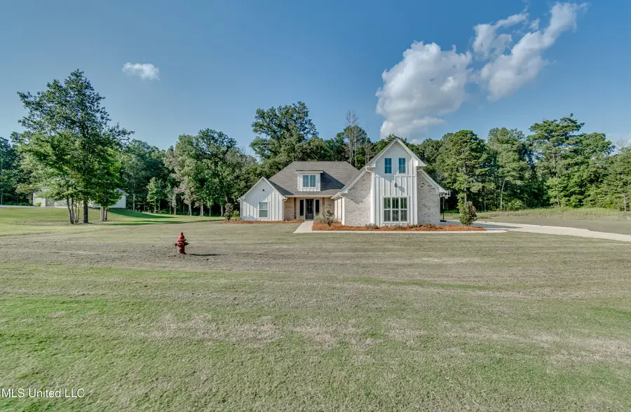 211 Lost Oak Lane, Brandon, MS 39047 - Image #2