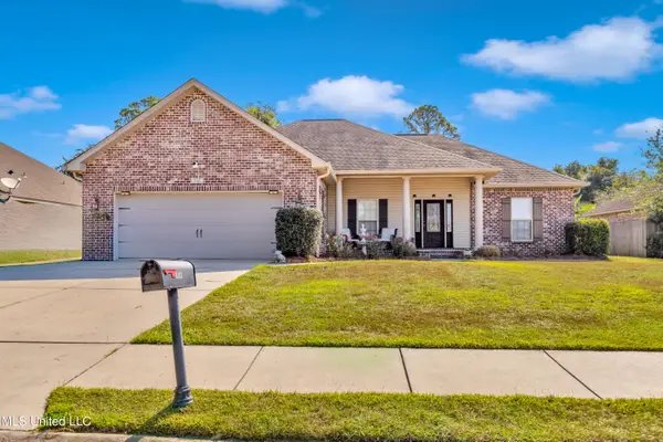 112 Brackish Place, Ocean Springs, MS 39564